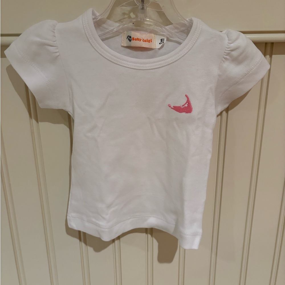 White Tee with embroidered Nantucket island and Puff Sleeves